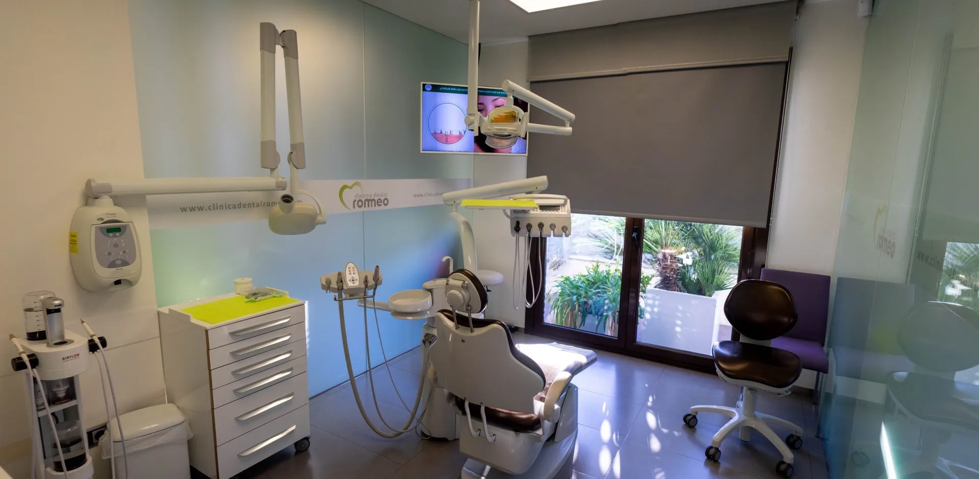 Gabinete dental equipado de Clínica Dental Romeo en Vigo